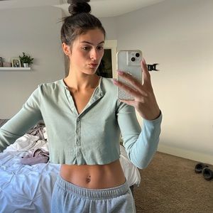 cropped button up long sleeve